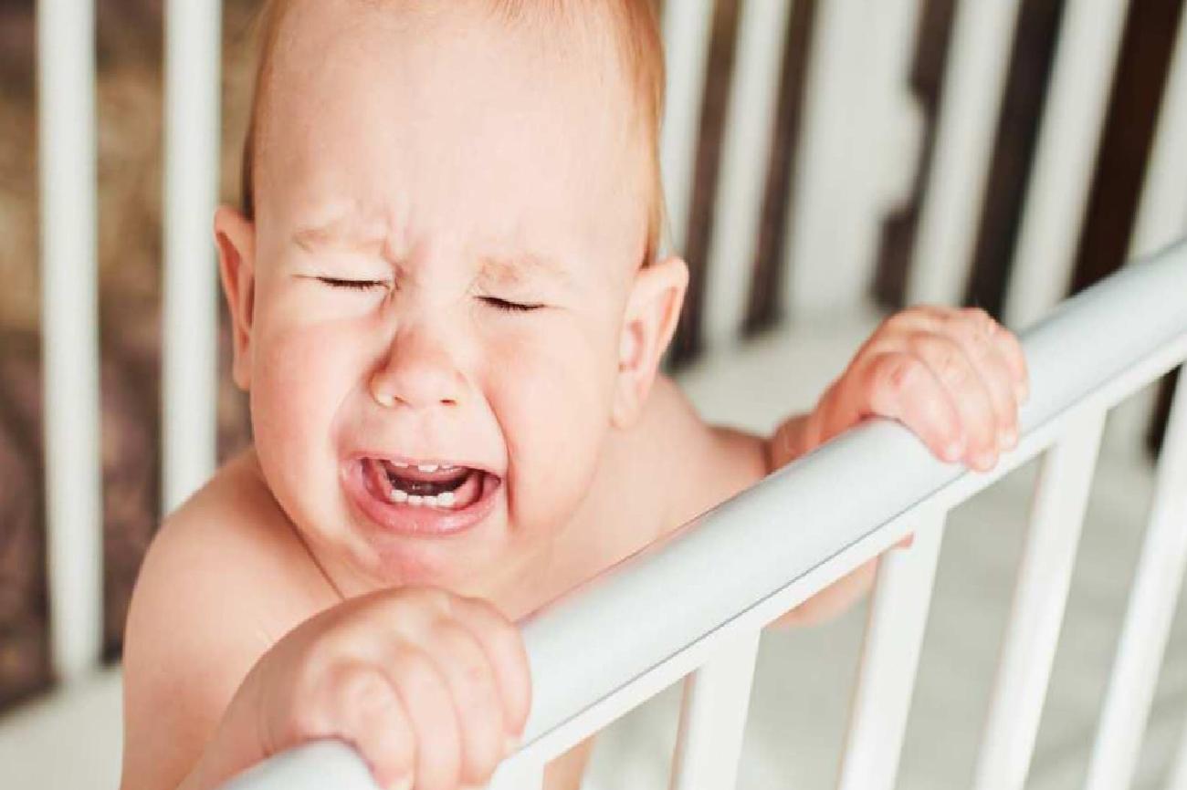 Ağlayan Bebeklerin Uykusunu Yatıştırma Yöntemleri