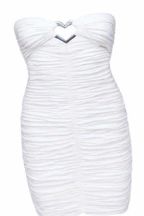 Beyaz Elbiseler: Minimalizm ve Şıklığın Buluşma Noktası