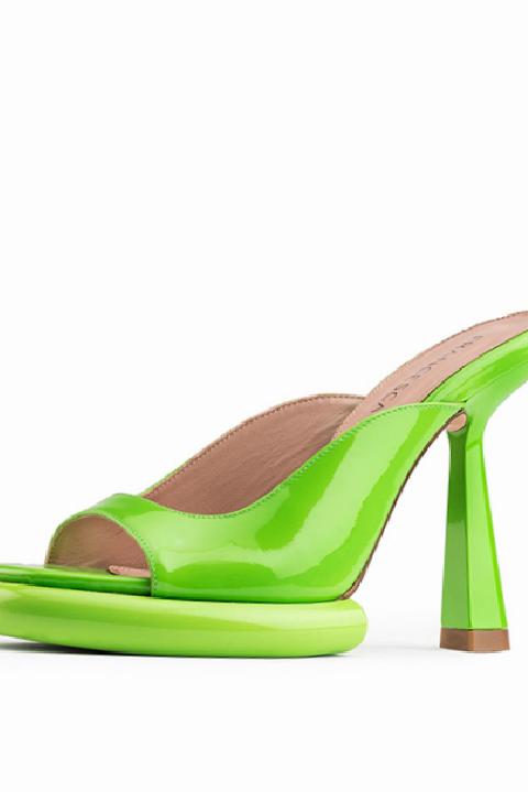 Emily'nin Paris Modası: Dördüncü Sezonun Stili ve Aksesuarları