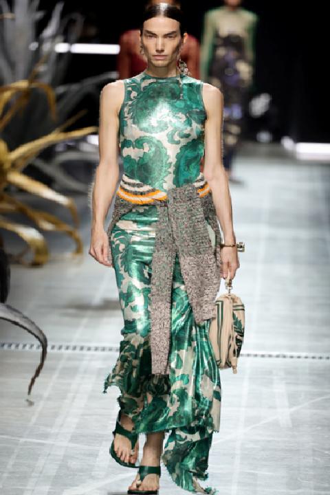 Etro İlkbahar/Yaz 2025 Defilesi