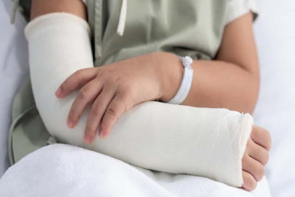 Çocuklarda Yeşil Ağaç Kırığı: Dikkat Edilmesi Gerekenler