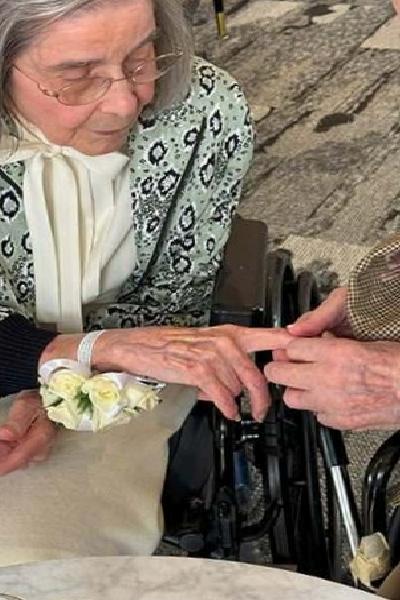 En Yaşlı Çiftin Evliliği Guinness Rekorlar Kitabı'na Girdi