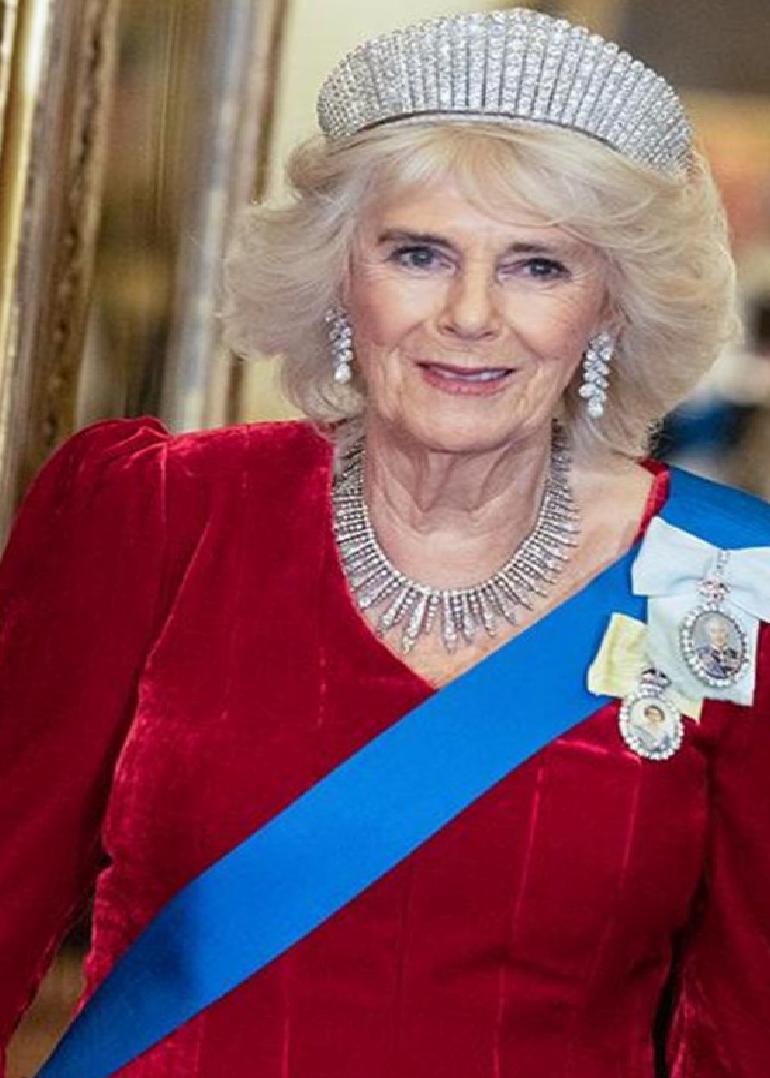 2025 Yılına Dair Astrolojik Tahminler: İngiliz Kraliyet Ailesi Üzerine Analiz