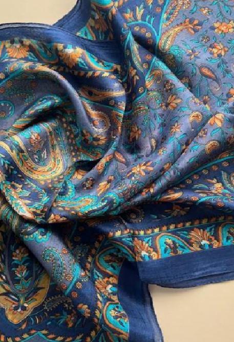 Hint İpeği Şal Modelleri ve Kombin Önerileri