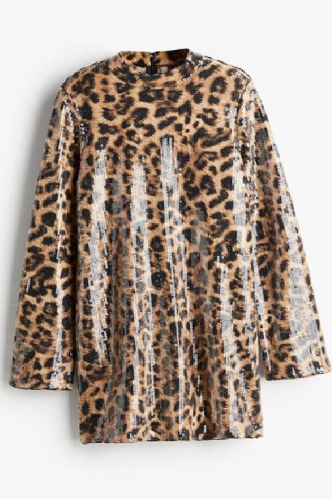 Leopar Deseninin Vahşi Güzelliği: Moda ve Stil