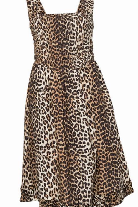 Leopar Deseninin Vahşi Güzelliği: Moda ve Stil