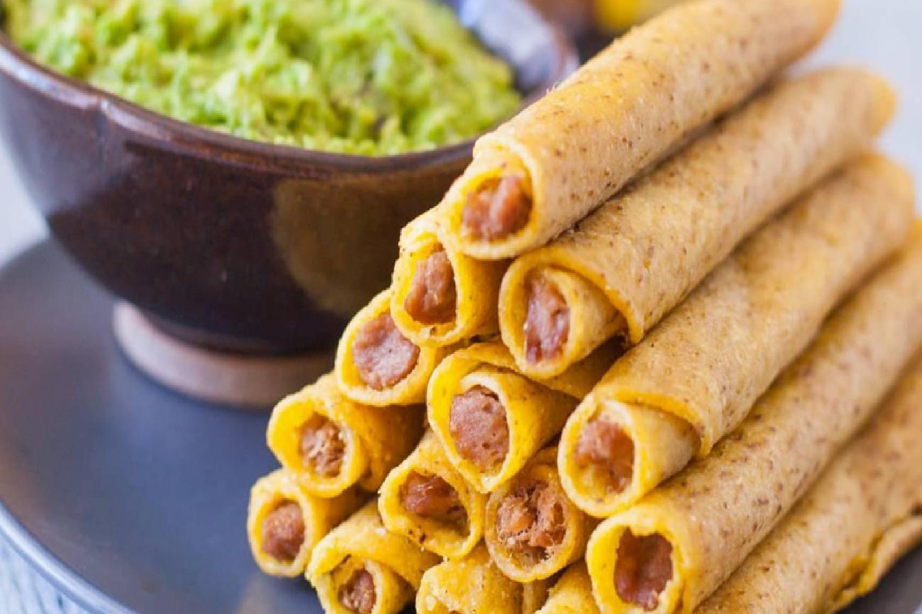 Meksika Mutfağının Lezzeti: Taquitos Tarifi