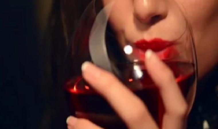 Erken Yaşlanmaya Neden Olan Alışkanlıklar ve Kaçınma Yolları