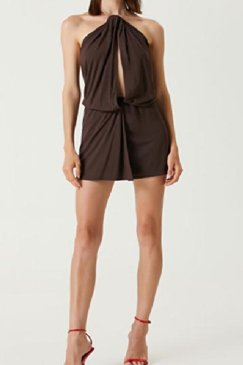 2025 Moda Renk Trendleri ve Öne Çıkan Parçalar