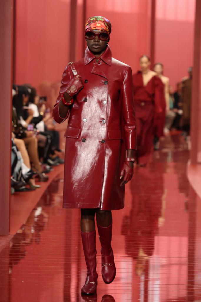 2025 Moda Renk Trendleri ve Öne Çıkan Parçalar