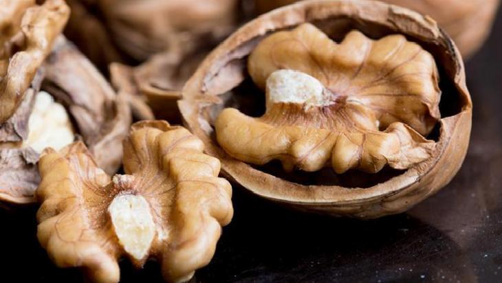 Cevizin Cilde Faydaları ve Doğal Bakım Maskesi Tarifi