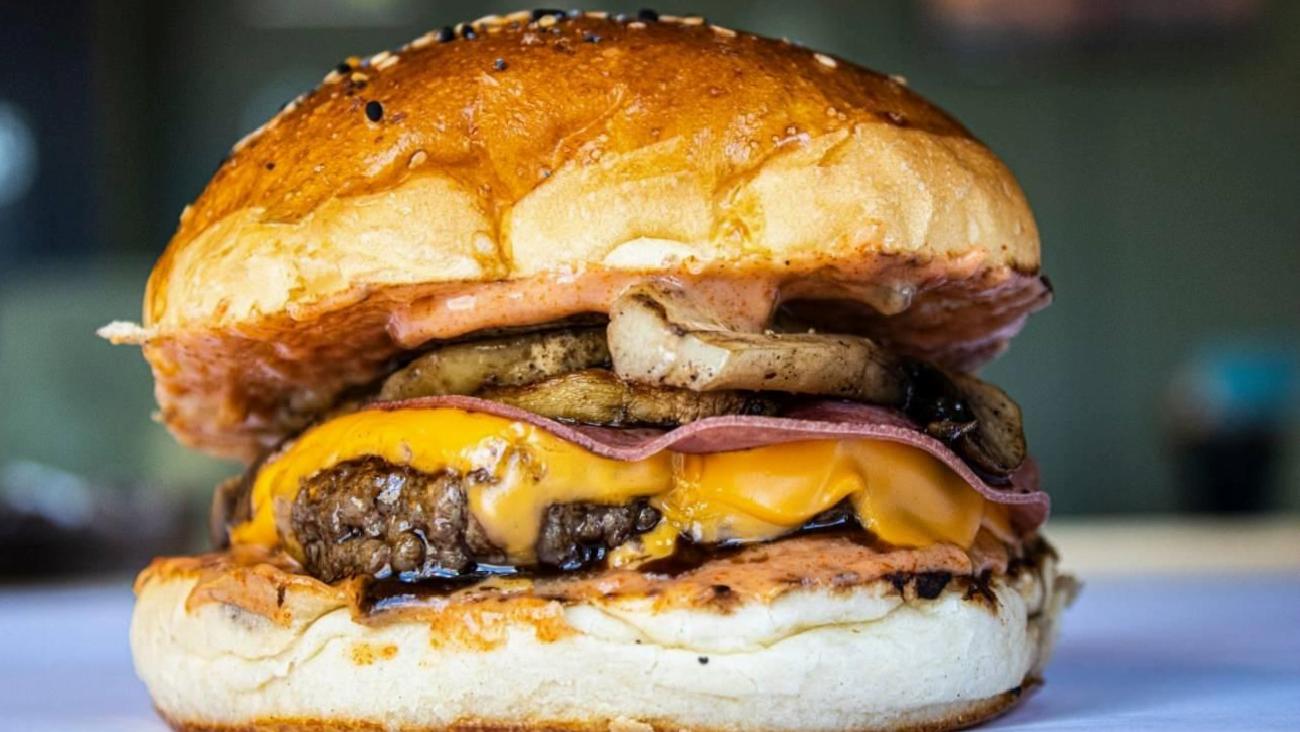 Ev Yapımı Cheeseburger Tarifi