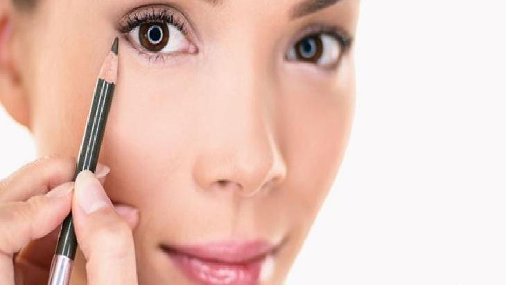 Göz Kalemi Kullanımında Dikkat Edilmesi Gerekenler