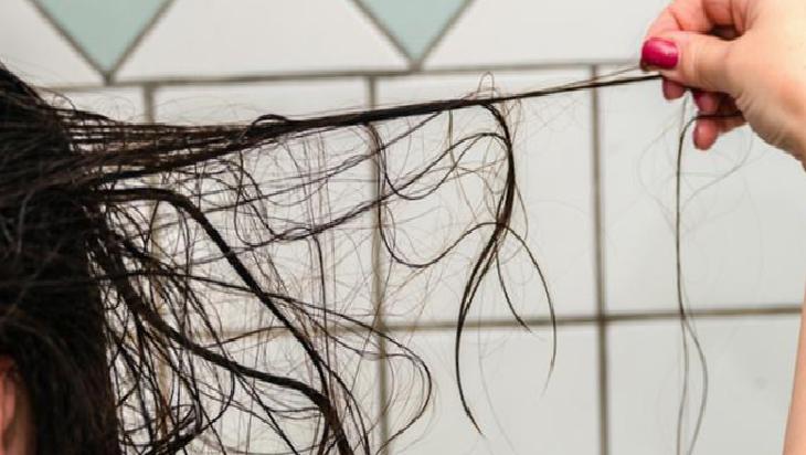 Islak Saçları Taramanın Etkileri ve Dikkat Edilmesi Gerekenler