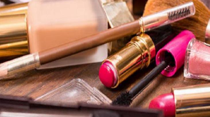 Makyaj ile Daha Kalkık Bir Görünüm Elde Etmenin Sırları