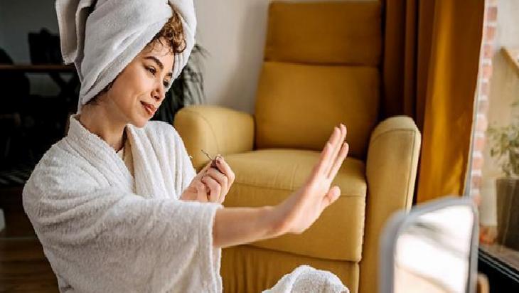 Tırnak Bakımında Aseton ve Doğal Yağların Faydaları