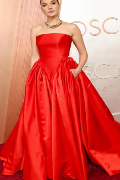 2023 Yılında Ünlülerin Kırmızı Halı Şıklığı