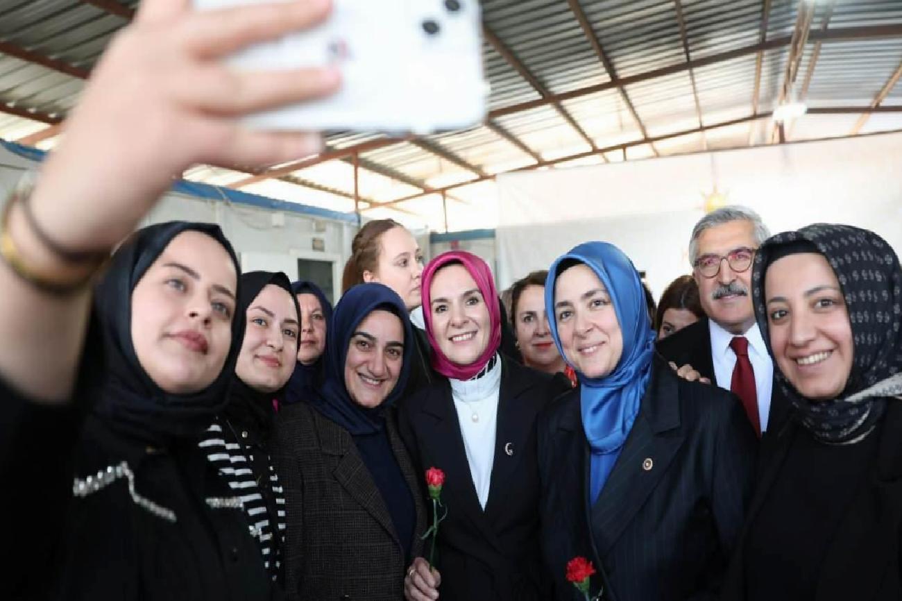 Aile ve Sosyal Hizmetler Bakanı Mahinur Özdemir Göktaş, Hatay'da 'İş'te Kadın Kardeşim Projesi'ni Tanıttı