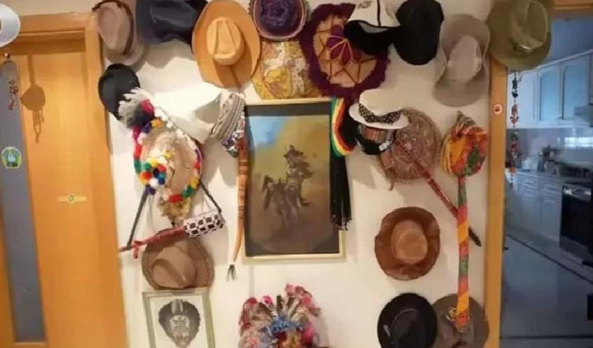 Attila Atasoy'un Sanat Dolu Evi: Gezgin Ruhun Eşsiz Dokunuşları