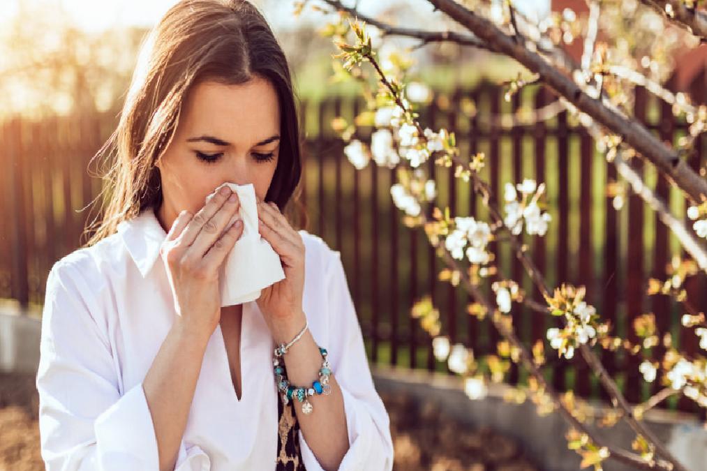 Bahar Alerjisi: Belirtileri, Korunma Yöntemleri ve Beslenme Önerileri