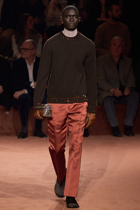 Fendi'nin 100. Yılına Özel Defile: Moda ve Geleneklerin Buluşması