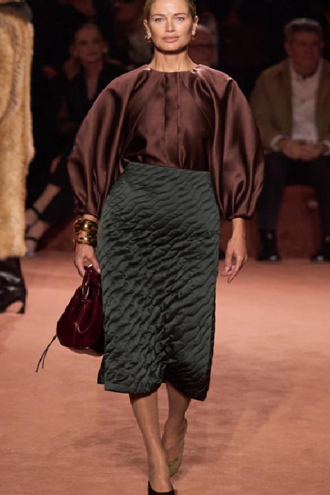 Fendi'nin 100. Yılına Özel Defile: Moda ve Geleneklerin Buluşması