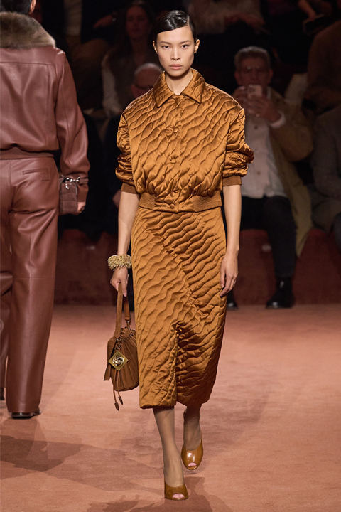 Fendi'nin 100. Yılına Özel Defile: Moda ve Geleneklerin Buluşması