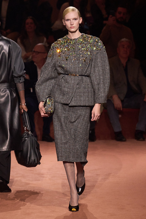 Fendi'nin 100. Yılına Özel Defile: Moda ve Geleneklerin Buluşması