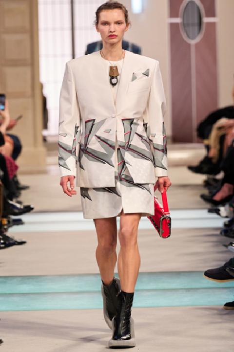 Louis Vuitton'un Çağdaş Yolculuğu: Kraftwerk ile Özel İş Birliği