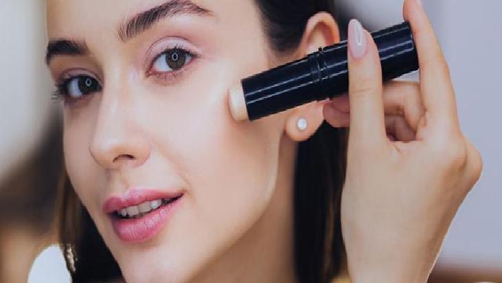 Makyaj Ürünlerinin Kullanım Süreleri ve Sağlık Önlemleri