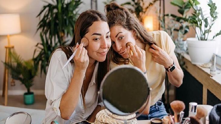 Makyaj Ürünlerinin Kullanım Süreleri ve Sağlık Önlemleri