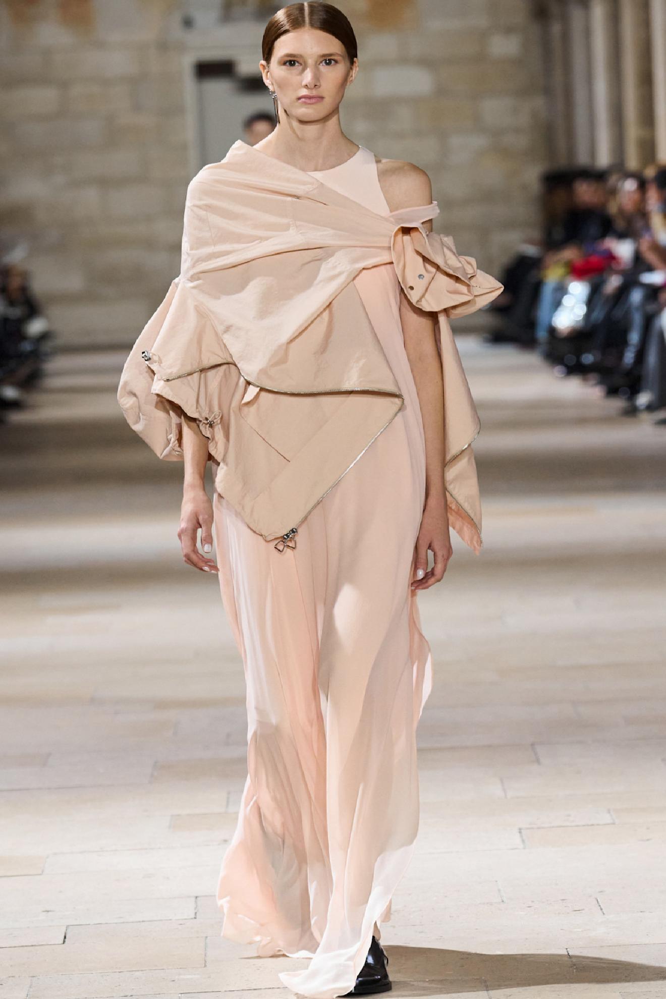 Modanın Kurallarını Yıkan 'The Wrong Jacket' Teorisi