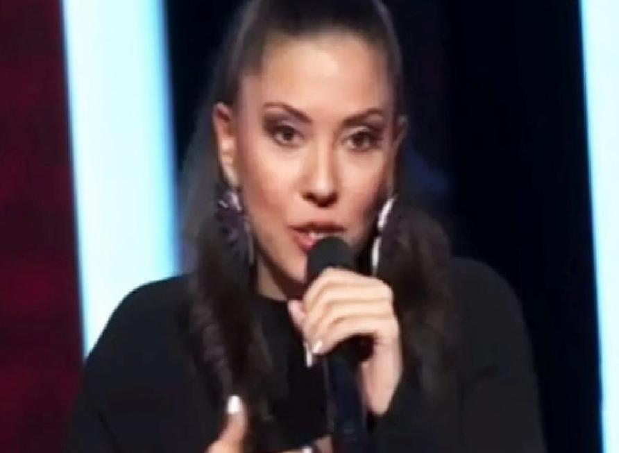 O Ses Türkiye'de Elif İdiz'in Sürpriz Performansı