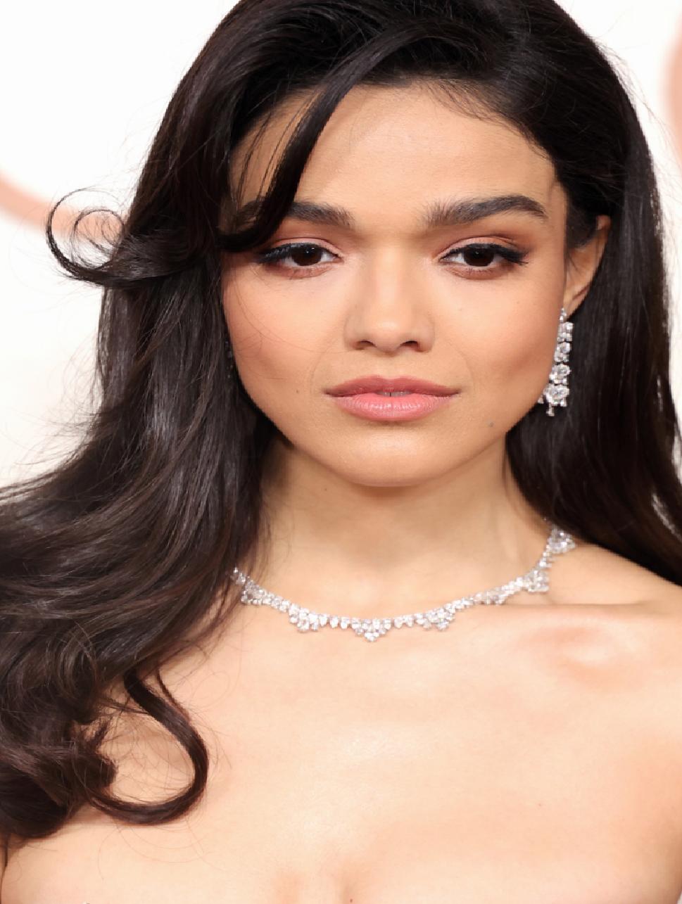 Oscar 2025: Parıltılı Mücevherlerle Dolu Bir Gece