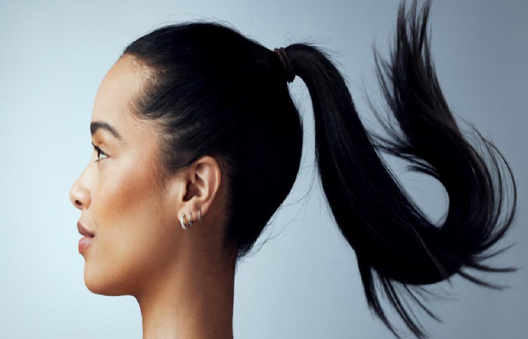 Saç Dökülmesi: Normal mi, Değil mi? Belirtileri ve Kontrol Yöntemleri