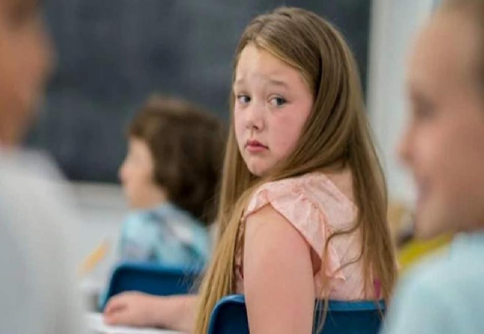 Akran Zorbalığı: Ciddi Bir Sorun ve Çözüm Yolları