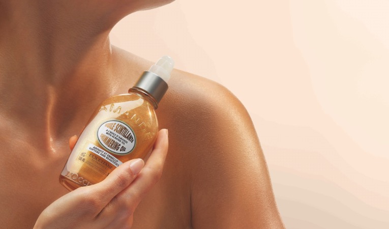 Almond Supple Skin Oil ile Işıldayan Cilt