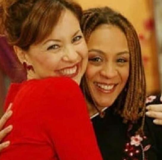 Sihirli Annem Filmi ve Defne Joy Foster'ın Yapay Zeka ile Canlandırılması