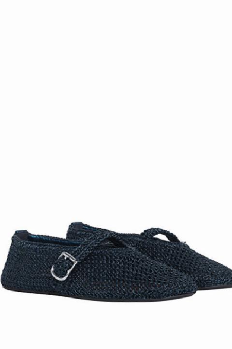 Takunyalar: Nostalji ve Modernlik Bir Arada