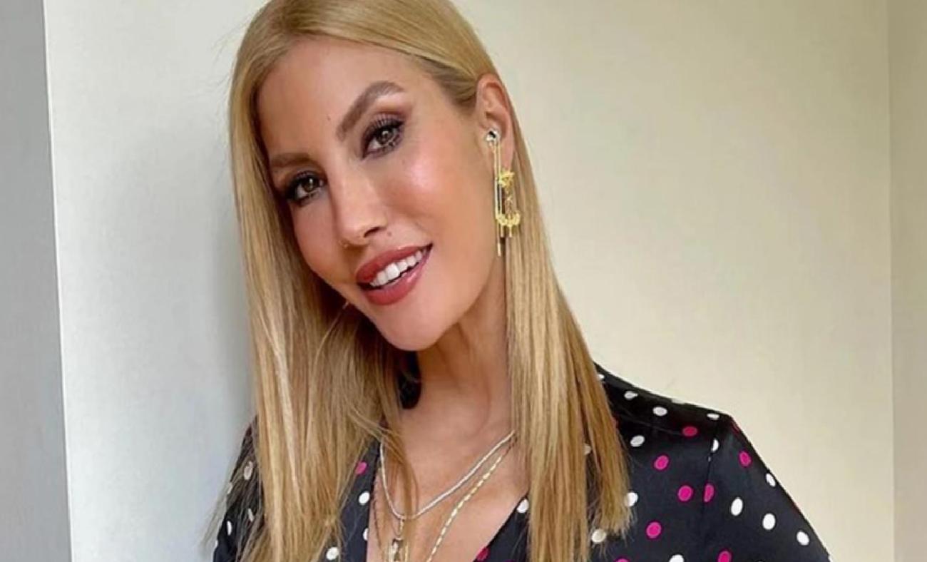 Güzelliği ve formuyla hayran bırakan ünlü sunucu Çağla Şıkel, son paylaşımlarıyla yine gündem olmayı başardı. Daha önce kahvaltı tabağıyla yaptığı paylaşımla geniş yankı uyandıran Şıkel, bu sefer akşam yemeği menüsünü takipçileriyle paylaştı.