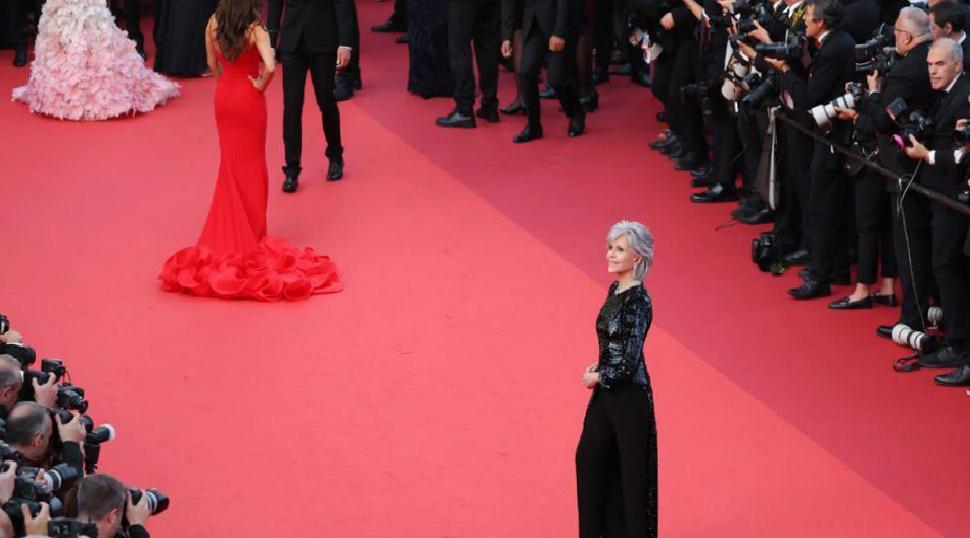 Kıyafet Yasağı ve Kısıtlamalar