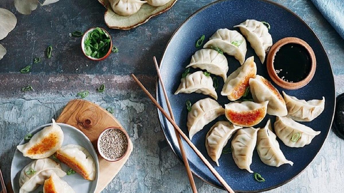 Çin Mutfağının En Sevilen ve Sembolik Yemeği: Çin Mantısı (Jiaozi)