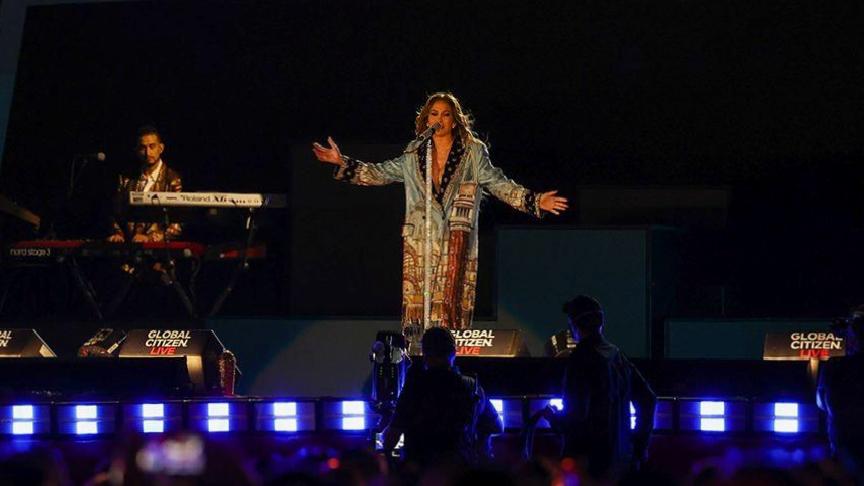 Jennifer Lopez'in Türkiye Turnesi ve Hayranlarını Büyüleyen Konser Detayları