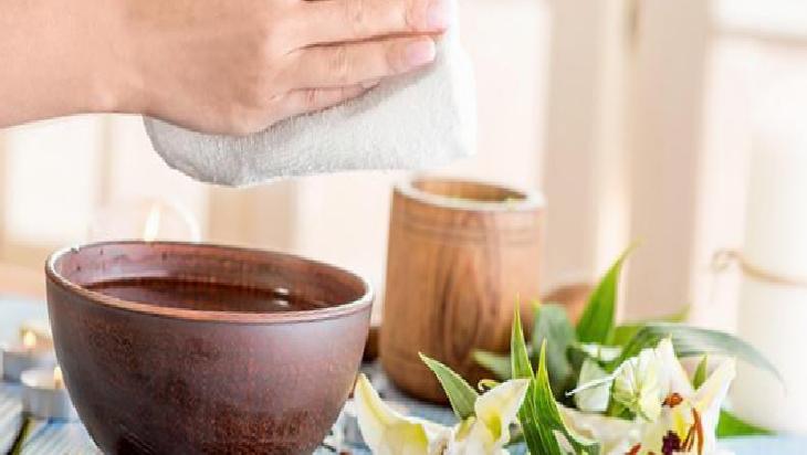 Zeytinyağı ve Limon ile Tırnak Bakımı