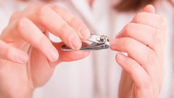 Tırnak Çevresini Güçlendiren ve Temizleyen Doğal Yöntemler