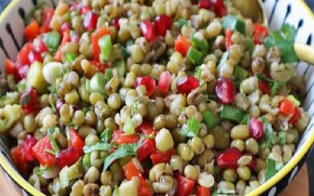 Yaz Salatalarının Çekiciliği