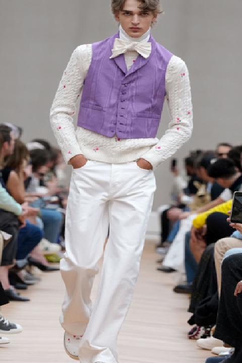 Dior Erkek Koleksiyonunda Zamansız Bir Yolculuk: Jonathan Anderson’ın İlk Tasarımı