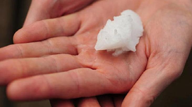 Hindistan Cevizi Yağı ve Karbonat Karışımı