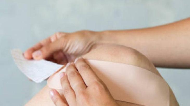 Elle McNamara'nın Yenilikçi Silikon Yara İzi Bantları Kullanım Yöntemi ve Güzellik Dünyasına Etkisi