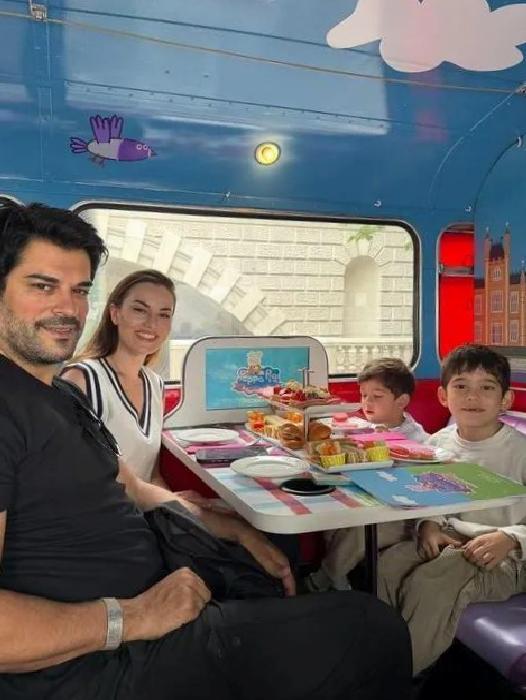 Fahriye Evcen ve Ailesinin Mutlu Hikayesi